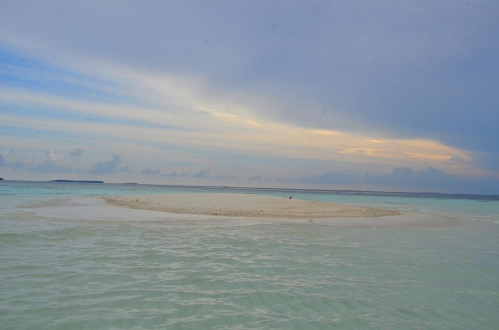 Hulhudheli Inn Luaran gambar